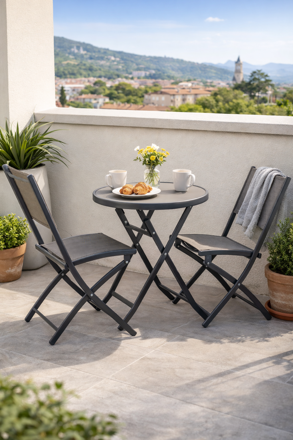 Fieldmann Bella balkonski set stol i dvije stolice lifestyle