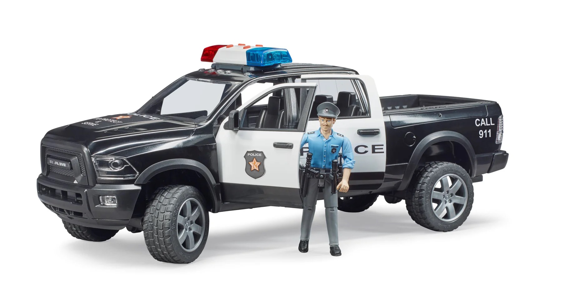 Bruder RAM 2500 s policajcem 2505 u upotrebi