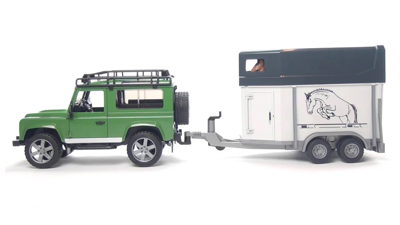 Bruder Land Rover Defender jeep i prikolica sa konjem 2592 – prikaz 3