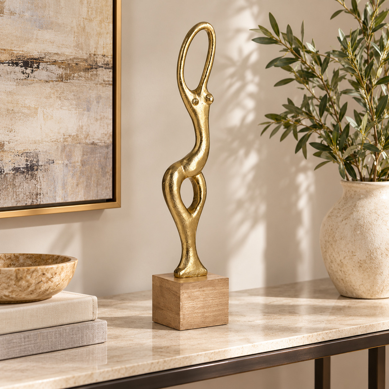 INART Statua zlatna 10χ9χ48cm - prikaz u prostoru