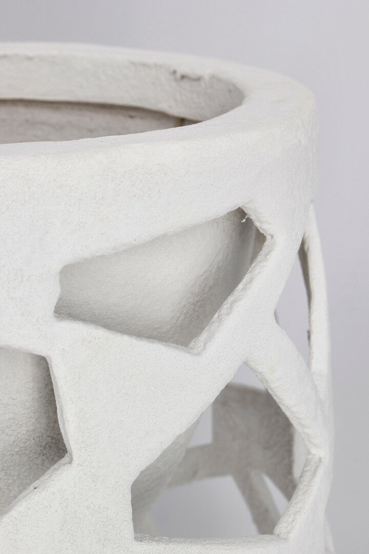 Bizzotto saksija CARVES 48 × 91 cm bijela – detalj