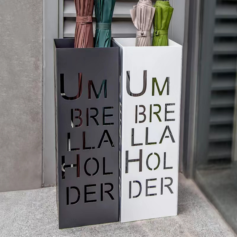 Bizzotto set 2 stalka za kišobrane EYMAR 52 cm crni – detalj