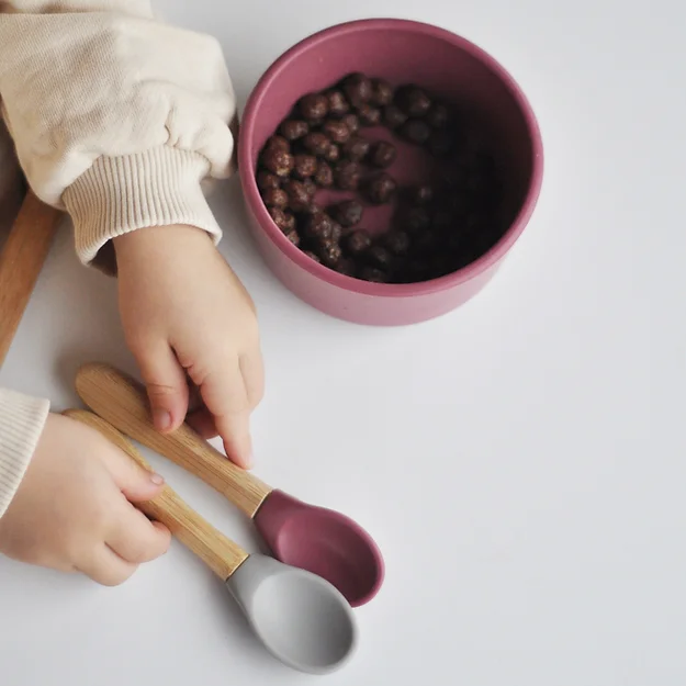 Minikoioi silikonska kašika Bamboo Scoops 2kom, Zelena, Roza prikaz 6